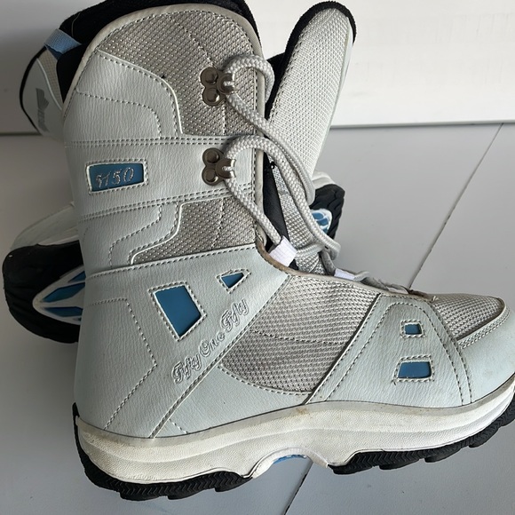 Fifty-One-Fifty (5150) Snowboard Boots Women - Picture 6 of 8
